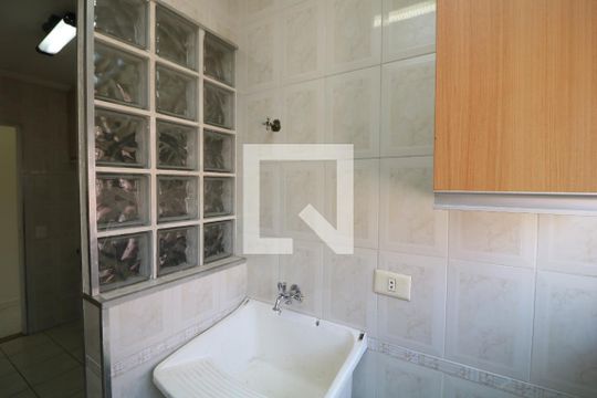 Área de Serviço de apartamento para alugar com 2 quartos, 55m² em Jardim Colonial, São Paulo