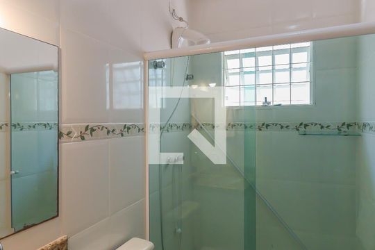 Banheiro de casa de condomínio à venda com 3 quartos, 173m² em Chácara São Francisco, Jundiaí