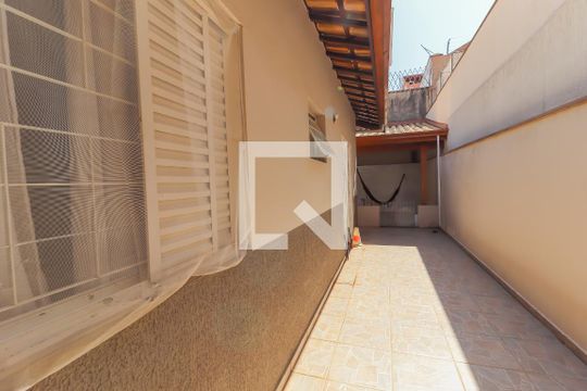Quintal de casa de condomínio à venda com 3 quartos, 173m² em Chácara São Francisco, Jundiaí