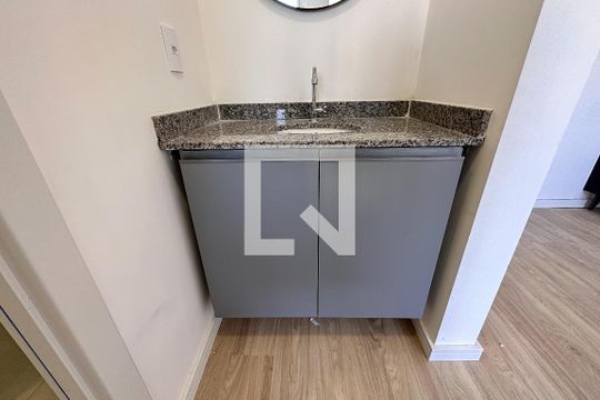 Banheiro de apartamento à venda com 2 quartos, 40m² em Várzea da Barra Funda, São Paulo