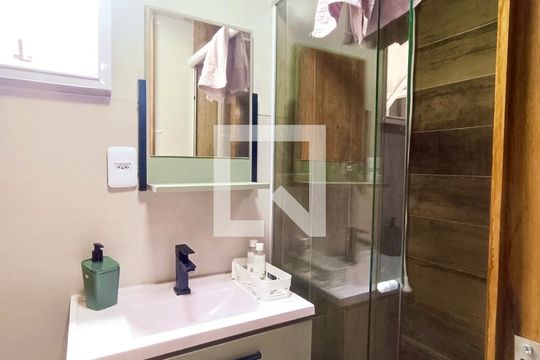 Banheiro suite de casa à venda com 4 quartos, 150m² em Copacabana, Rio de Janeiro
