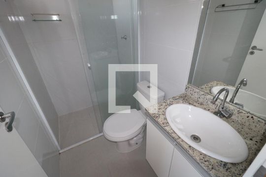 Banheiro de apartamento à venda com 1 quarto, 43m² em Vila Nova Mazzei, São Paulo