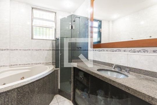 Banheiro de apartamento à venda com 3 quartos, 97m² em Vila Isabel, Rio de Janeiro