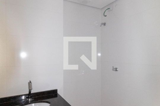 Banheiro de apartamento à venda com 2 quartos, 34m² em Cidade Mãe do Céu, São Paulo