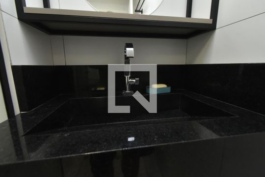 Banheiro de apartamento à venda com 2 quartos, 34m² em Bela Vista, São Paulo