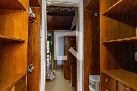 Quarto 1 de casa para alugar com 3 quartos, 378m² em Igara, Canoas