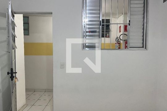 Kitnet de kitnet/studio para alugar com 0 quarto, 18m² em Vila Clementino, São Paulo