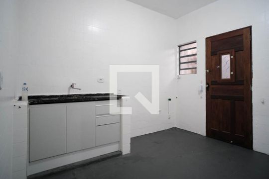 Cozinha de casa para alugar com 1 quarto, 45m² em Parque Cisper, São Paulo