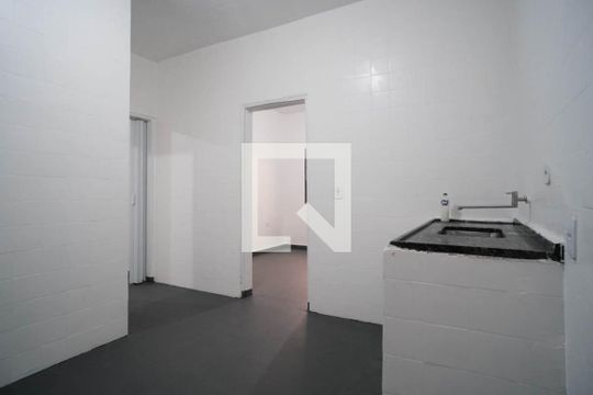 Cozinha de casa para alugar com 1 quarto, 45m² em Parque Cisper, São Paulo