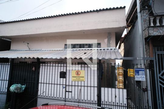 Fachada de casa para alugar com 1 quarto, 45m² em Parque Cisper, São Paulo