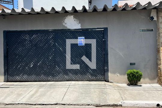 Fachada de casa à venda com 3 quartos, 340m² em Barro Branco (zona Norte), São Paulo