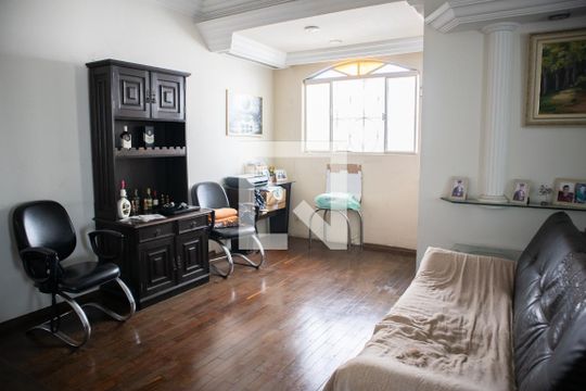 Sala de casa à venda com 3 quartos, 340m² em Barro Branco (zona Norte), São Paulo