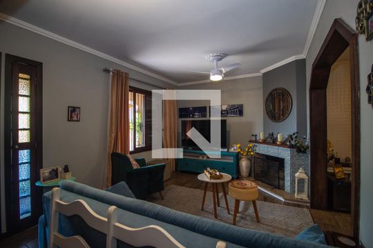 Sala de casa à venda com 4 quartos, 238m² em Partenon, Porto Alegre
