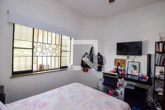 Quarto de casa à venda com 5 quartos, 120m² em Santa Rosa, Niterói