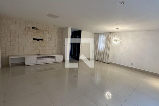 Sala de apartamento para alugar com 2 quartos, 90m² em Alto da Glória, Goiânia
