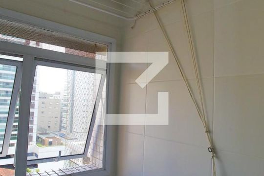 Área de Serviço de apartamento para alugar com 2 quartos, 65m² em Pompéia, Santos