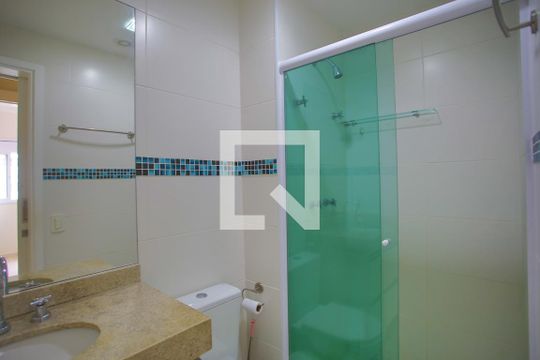 Banheiro do Corredor de apartamento para alugar com 2 quartos, 65m² em Pompéia, Santos
