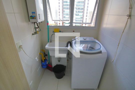 Área de Serviço de apartamento para alugar com 2 quartos, 65m² em Pompéia, Santos