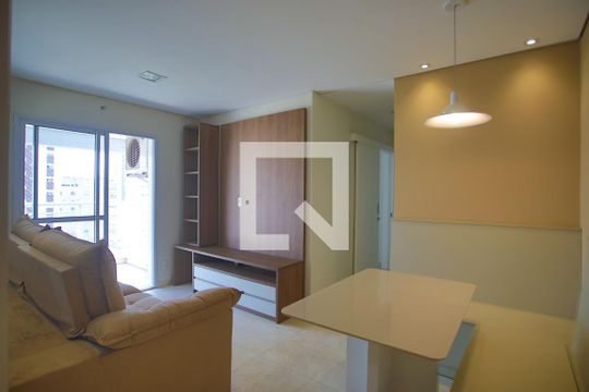 Apartamento para alugar com 2 quartos, 65m² em Pompéia, Santos