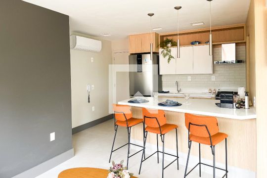 Sala  de apartamento à venda com 2 quartos, 70m² em Jardim America, São Paulo