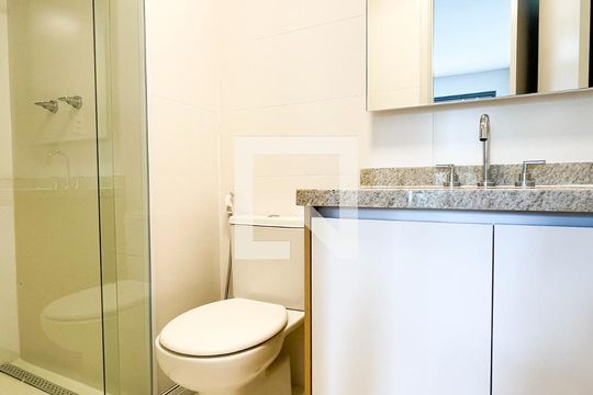 Banheiro de apartamento à venda com 2 quartos, 70m² em Jardim America, São Paulo
