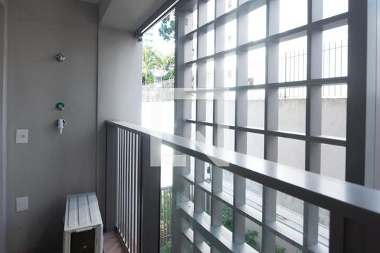 Varanda de kitnet/studio à venda com 1 quarto, 26m² em Campo Belo, São Paulo