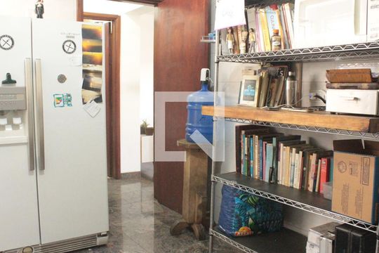 Cozinha de casa à venda com 3 quartos, 104m² em Jardim Monte Kemel, São Paulo
