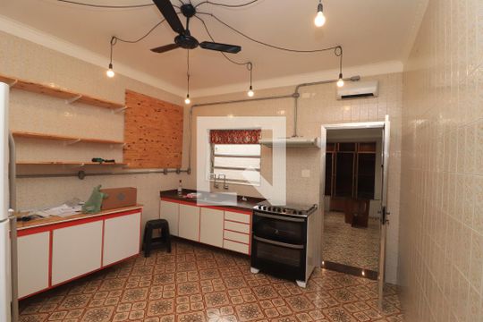 Cozinha de casa à venda com 2 quartos, 143m² em Vila Carrão, São Paulo