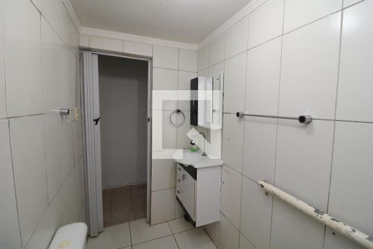 Banheiro de casa à venda com 1 quarto, 120m² em Jardim Itápolis, São Paulo