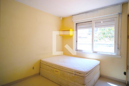 Quarto de apartamento à venda com 1 quarto, 62m² em Jardim do Salso, Porto Alegre
