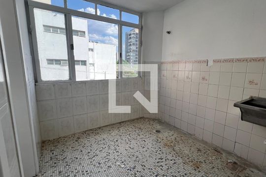 Área de Serviço de apartamento para alugar com 2 quartos, 83m² em Sumarezinho, São Paulo