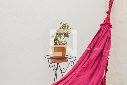 Quintal de casa à venda com 3 quartos, 155m² em Pinheiros, São Paulo