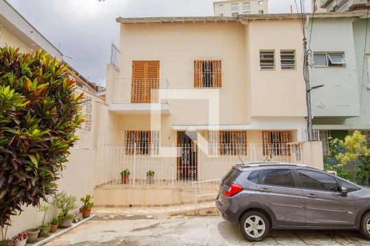 Fachada de casa à venda com 3 quartos, 155m² em Pinheiros, São Paulo