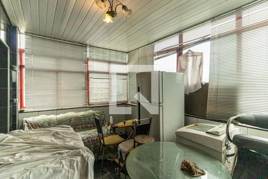 Apartamento à venda com 1 quarto, 60m² em Santa Ifigênia, São Paulo