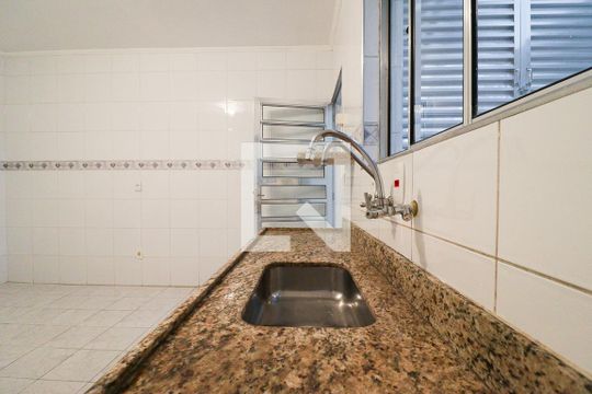Cozinha de casa para alugar com 2 quartos, 70m² em Lauzane Paulista, São Paulo