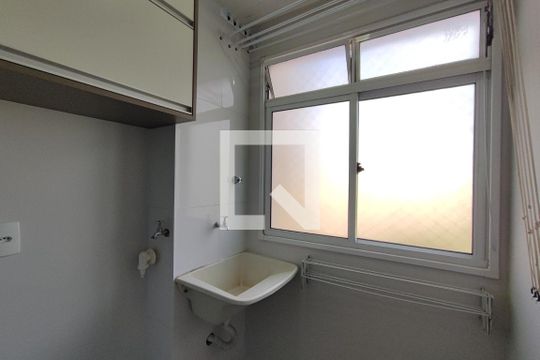 Área de Serviço de apartamento para alugar com 2 quartos, 51m² em Vila Satúrnia, Campinas