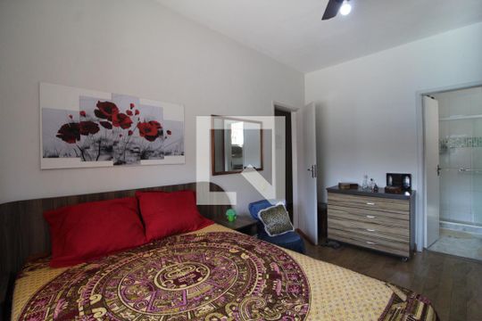 Suíte  de casa à venda com 4 quartos, 385m² em Anil, Rio de Janeiro