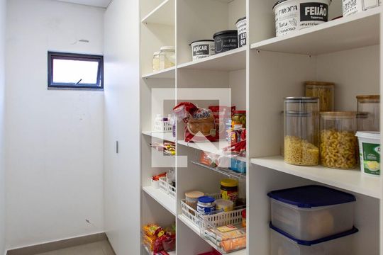 Despensa de casa à venda com 4 quartos, 380m² em Canaa, Belo Horizonte
