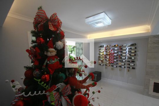 Sala de casa de condomínio à venda com 4 quartos, 308m² em Pendotiba, Niterói