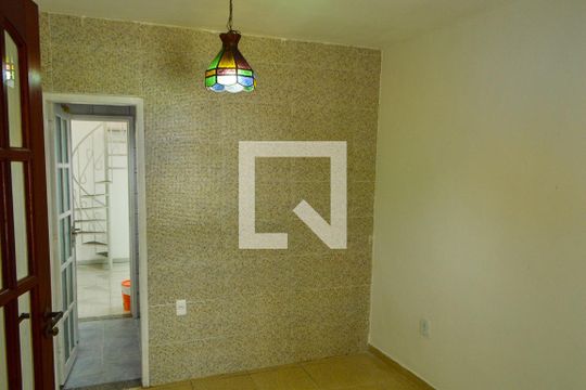 Quarto 1 de casa para alugar com 3 quartos, 180m² em Pechincha, Rio de Janeiro