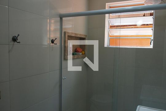 Banheiro de casa à venda com 2 quartos, 155m² em Centro, Jundiaí