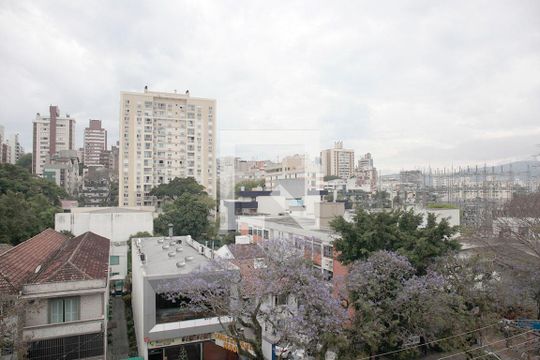 Sala Vista de apartamento para alugar com 2 quartos, 82m² em Rio Branco, Porto Alegre