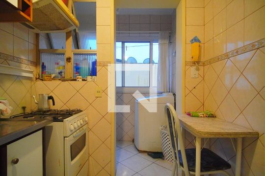 Cozinha de apartamento à venda com 1 quarto, 51m² em Centro, São Leopoldo
