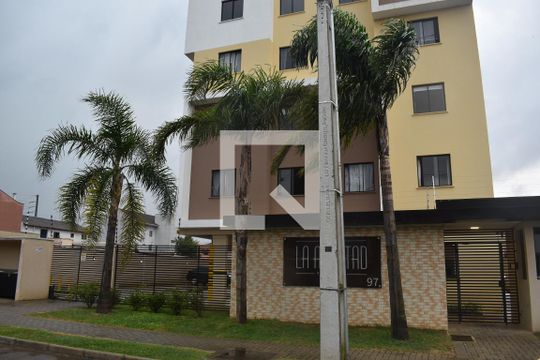 Fachada do condomínio de apartamento para alugar com 2 quartos, 50m² em Santa Quitéria, Curitiba