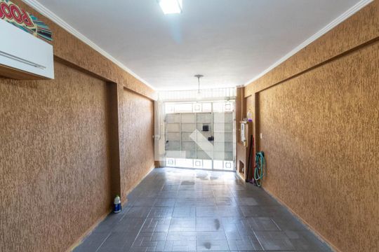 Garagem de casa à venda com 2 quartos, 90m² em Jardim Três Marias, São Paulo