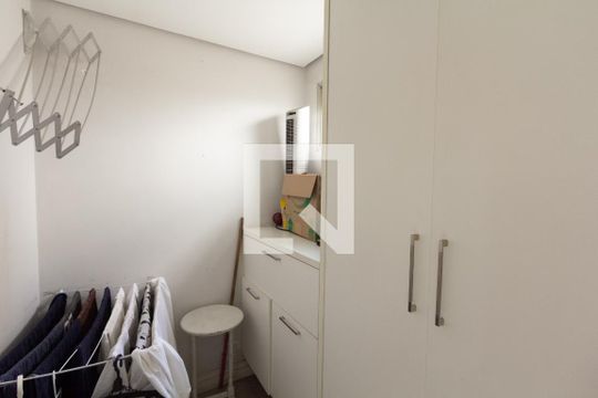 Quarto de Serviço de apartamento à venda com 1 quarto, 74m² em Vila Olímpia, São Paulo