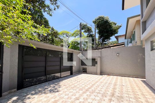 Garagem de casa à venda com 5 quartos, 385m² em Indianópolis, São Paulo