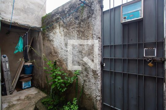 Corredor Externo  de casa à venda com 1 quarto, 50m² em Vila Taquari, São Paulo