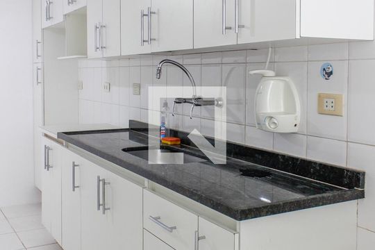 Cozinha de apartamento para alugar com 2 quartos, 90m² em Barra da Tijuca, Rio de Janeiro