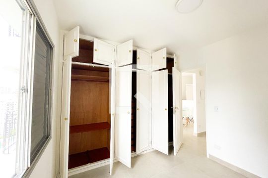 Quarto 1 de apartamento à venda com 2 quartos, 72m² em Jardim Paulista, São Paulo